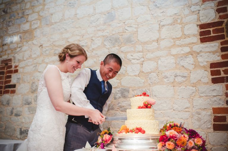 cake cutting bury court barn wedding